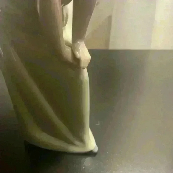 Lladro Curious Girl With Straw Hat. Vintage 1978 - Picture 5 of 7